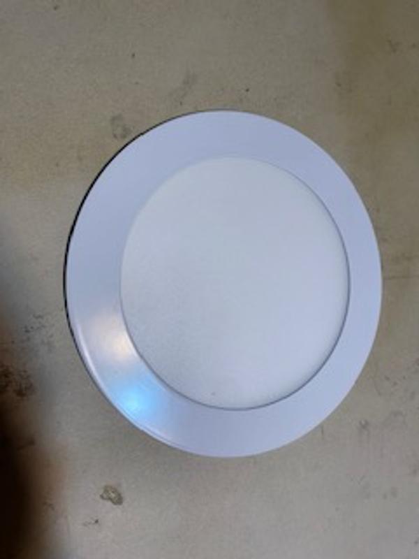 Utilitech Color Choice White 6 in 850 Lumen Switchable Round