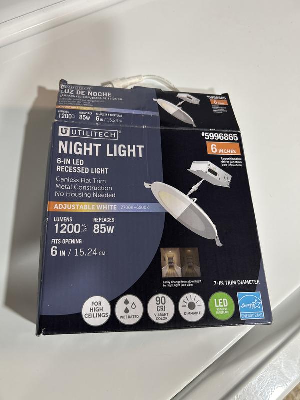 Utilitech Night Light White with Night Light 6-in 1200 -Lumens ...