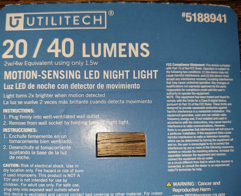 Utilitech White LED Motion Sensor Auto On/Off Night Light NL-CIRC-PI2-1 ...