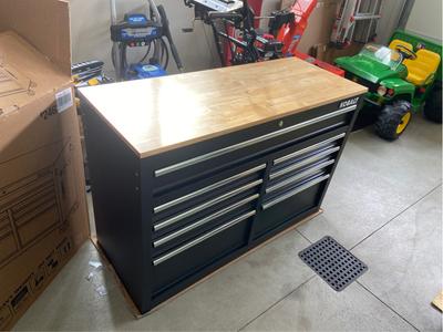 Kobalt 46.1-in L x 37.2-in H 9-Drawers Rolling Green Wood Work Bench