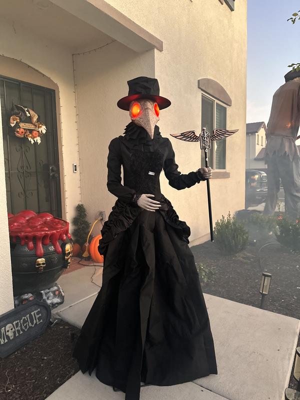 アマビエ&ドクロ☆ハロウィン Haunted Living 5.5-ft Ms Plague Doctor Motion Activated Lighted