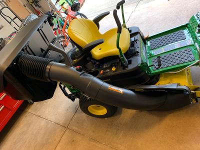 John deere zero turn z335e bagger hot sale