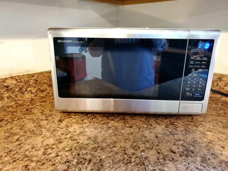 Best Buy: Sharp Carousel 1.1 Cu. Ft. Mid-Size Microwave White SMC1131CW