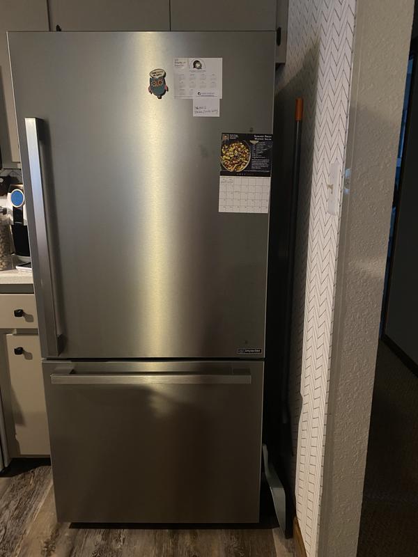 Hisense 20.9-cu ft Bottom-Freezer Refrigerator with Ice Maker (Stainless  Steel) ENERGY STAR (HRB208N6BSE) - Hisense USA