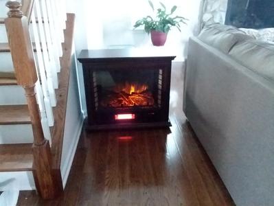 Pleasant Hearth Sheridan Mobile Fireplace - 31-in - Cherry | Lowe's Canada