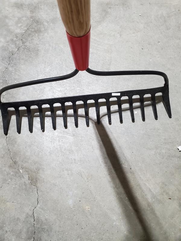 Razor-Back 66-in L Wood Forged Steel Garden Rake 63141 at Lowes.com