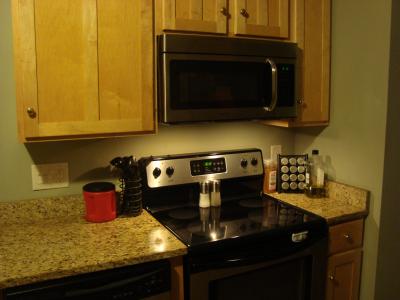 Frigidaire FFMV164LS Over the Range Microwave Oven, Appliances Connection