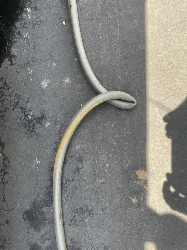 Teknor Apex NeverKink 5/8-in x 100-ft Heavy-Duty Kink Free