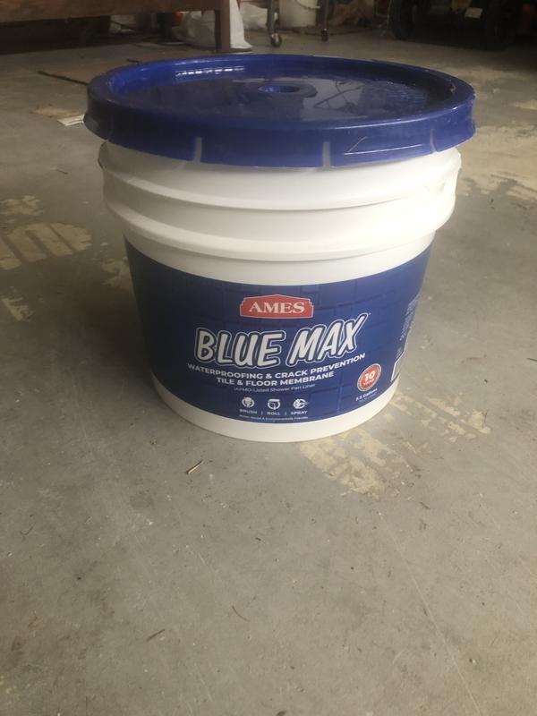 AMES BLUE MAX White Liquid Rubber Waterproofer - Regular Grade 5 Gallon Pail