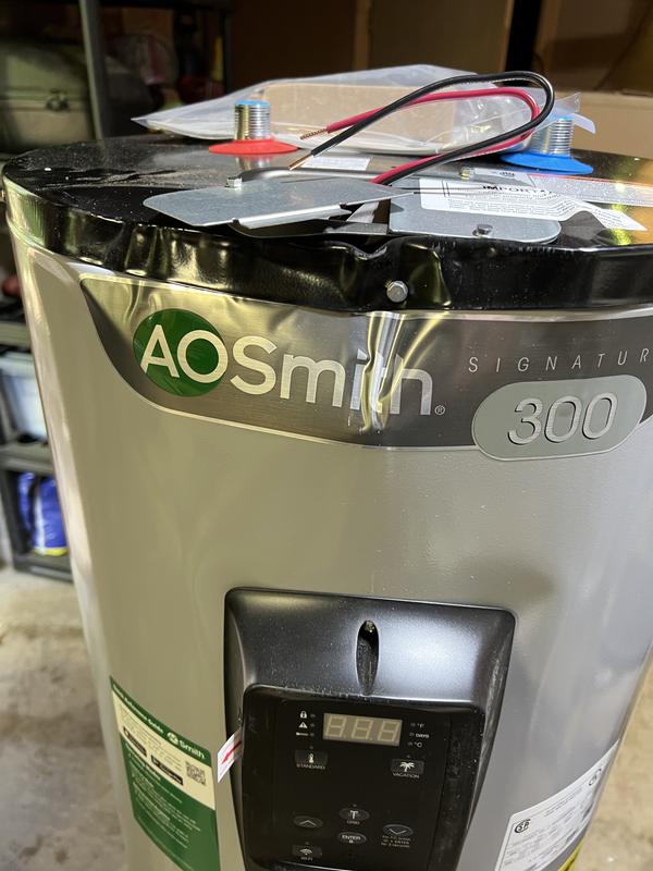 A.O. Smith Signature 500 40-Gallon Tall 12-Year Warranty 5500-Watt Double  Element Smart Electric Water Heater with Leak Detection & Automatic  Shut-Off in the Water Heaters department at