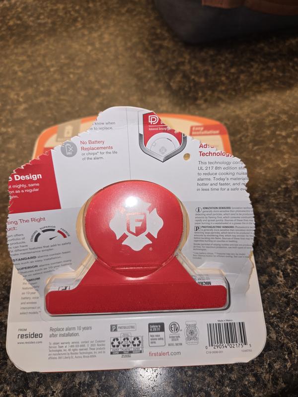 First Alert 10-Year Battery-operated Photoelectric Smoke Detector ...