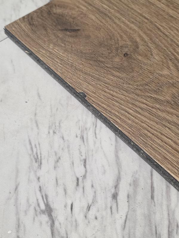 Pergo (Sample) EverCraft Winding Creek Oak Brown Waterproof Hybrid ...