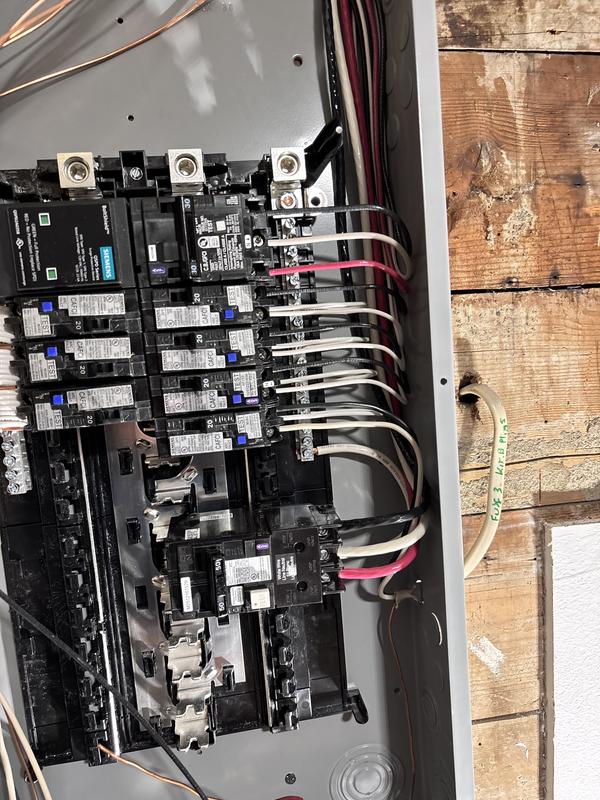 Siemens QFG 20-amp 1-Pole Dual Function Afci/Gfci Circuit Breaker