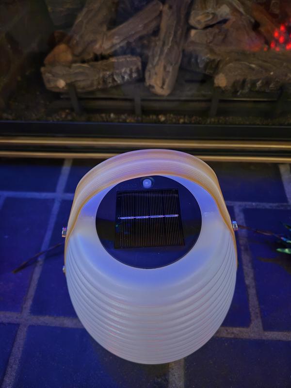 Harbor Breeze 7.87-in x 8.66-in White Plastic Solar Outdoor