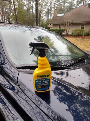 Rain-X 2-in-1 Glass Cleaner + Rain Repellant Spray - Shop Automotive  Cleaners at H-E-B