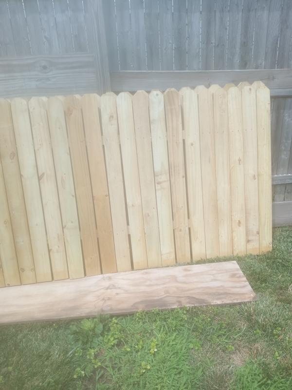 4 foot clearance dog ear fence