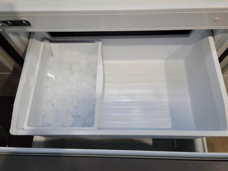 Hisense HRB171N6ASE 17.1 Cu. Ft. Bottom Freezer Refrigerator