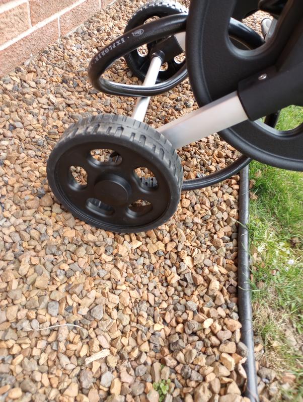 Sunneday The Sunneday Titan Mobile Hose Reel will hold up to 200 ft. of 5/8  in. hose. Hose guide Flat free 7in tires. Rust free aluminum frame. Brass  fittings. non-slip crank handle