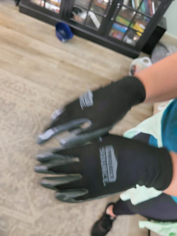 CRAFTSMAN Small/Medium Black Nitrile Dipped Hmpe Gloves, (1-Pair) in the  Work Gloves department at