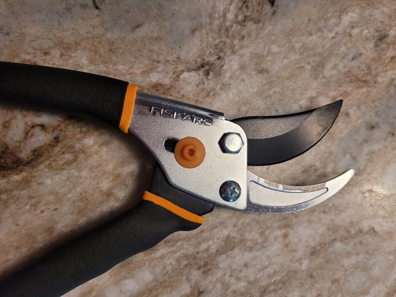 Fiskars All Steel By-pass pruner