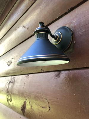 Portfolio Dovray 8.12-in H Oil-Rubbed Bronze Dark Sky Medium Base (E-26) Outdoor Wall Light Portfolio Dovray 8.12-in H Oil-Rubbed Bronze Dark Sky Medium Base (E-26) Outdoor Wall Light