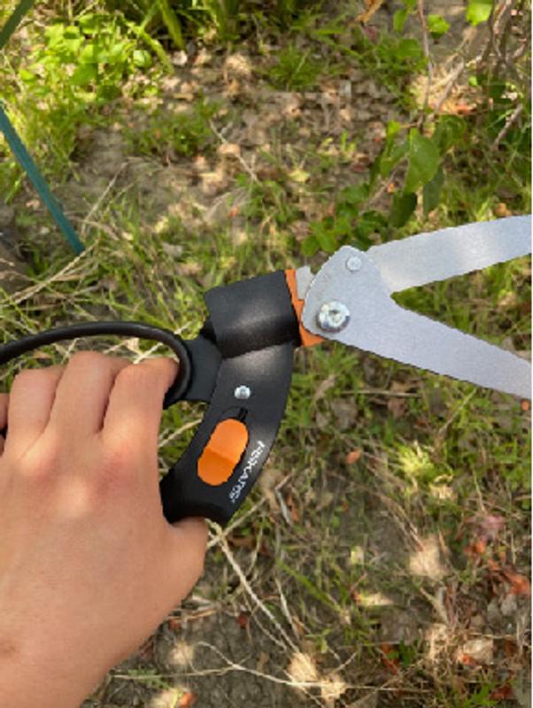 Fiskars Shear Ease Grass Shears - Black