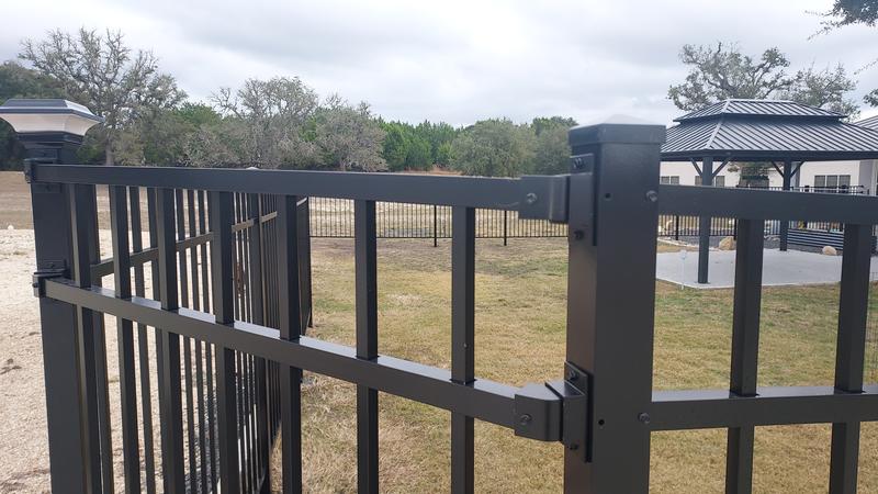 Freedom 1.58-in Black Metal Bracket For Metal Fence 3-Pack