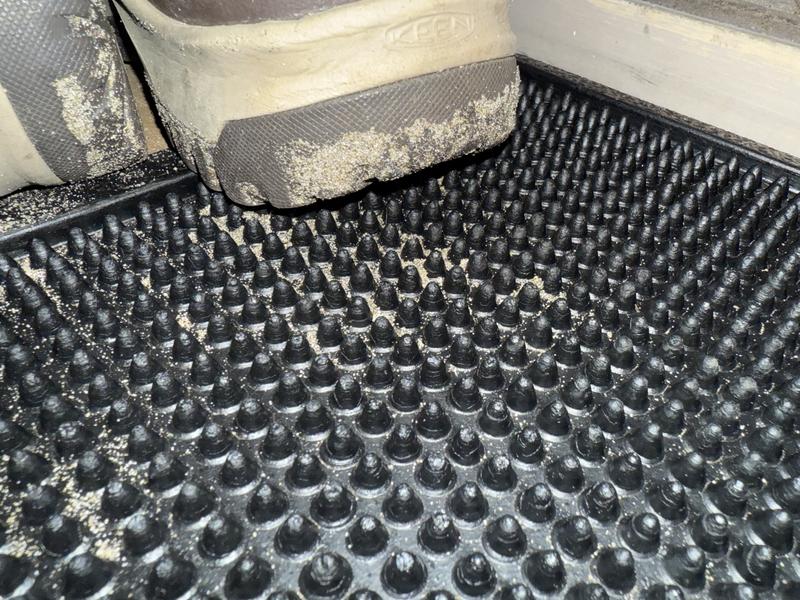 Rubber-Cal 3-ft x 6-ft Black Rubber Rectangular Indoor or Outdoor Home ...