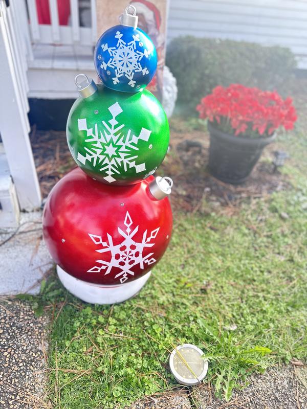 Holiday Living 36.02-in Ornament Door Decoration with White LED Lights in  the Outdoor Christmas Decorations department at