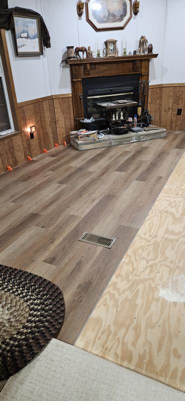 Ellyn Hickory 12-mil x 7-3/32-in W x 47-in L Waterproof Interlocking Luxury Vinyl Plank Flooring (17.33-sq ft/ Carton)