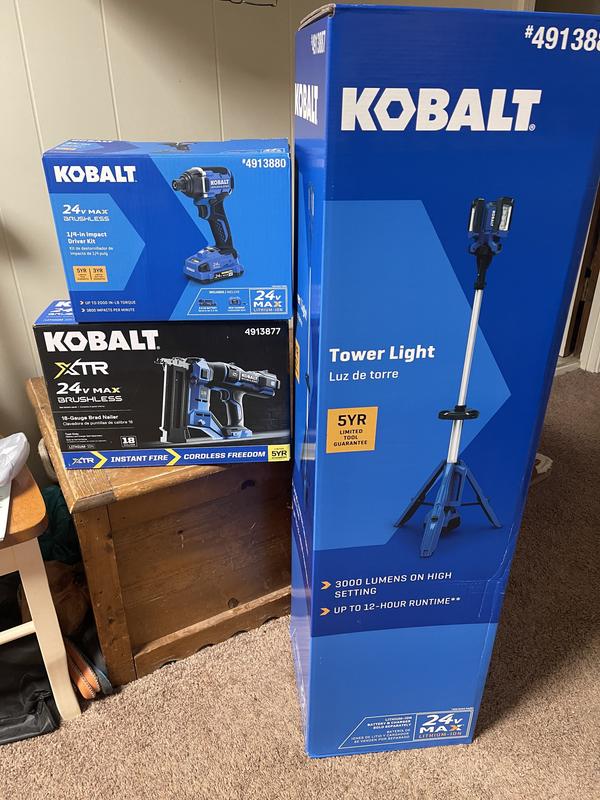 Kobalt 3000-Lumen LED Blue Battery-operated Stand Work Light in the Work  Lights department at