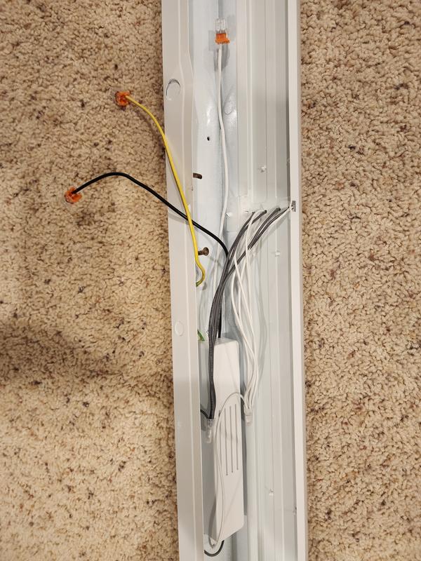 Utilitech 8-ft LED Strip Light MXL2140-L900K8040 at Lowes.com