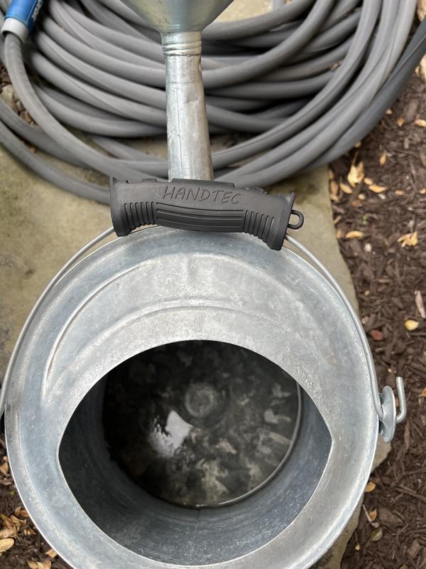 TEC Products HANDTEC Bucket Grip 3-gallon to 7-gallon Black Recycled ...