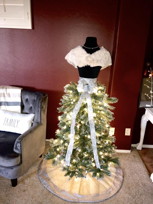 DIY Mannequin Christmas Tree - living after midnite