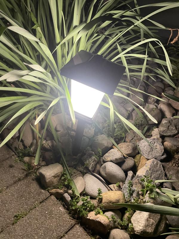 Harbor Breeze 6 -Pack 200 -Lumens black Line voltage Plug-in LED