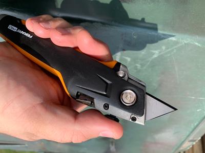 Fiskars Pro Compact Folding Utility Knife - 770040-1001