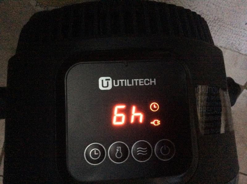Utilitech Up to 1500-Watt Fan Baseboard Indoor Electric Space Heater with  Thermostat in the Electric Space Heaters department at Lowes.com