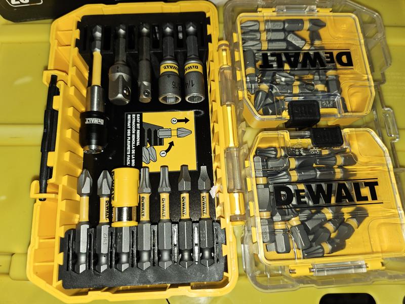 DEWALT 20V MAX* Cordless Drill Combo Kit , Brushless, (DCK277C2) 