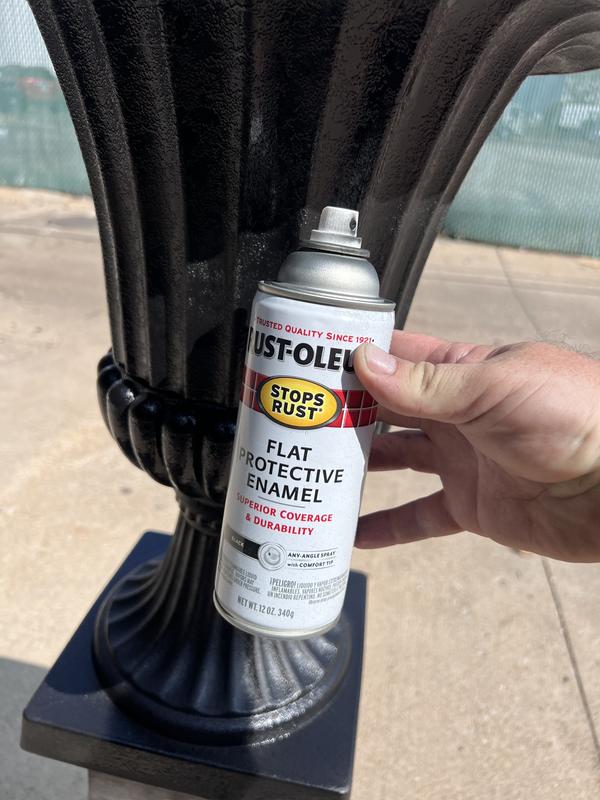 Rust-Oleum Stops Rust Flat Black Spray Paint (NET WT. 12-oz) in the Spray  Paint department at