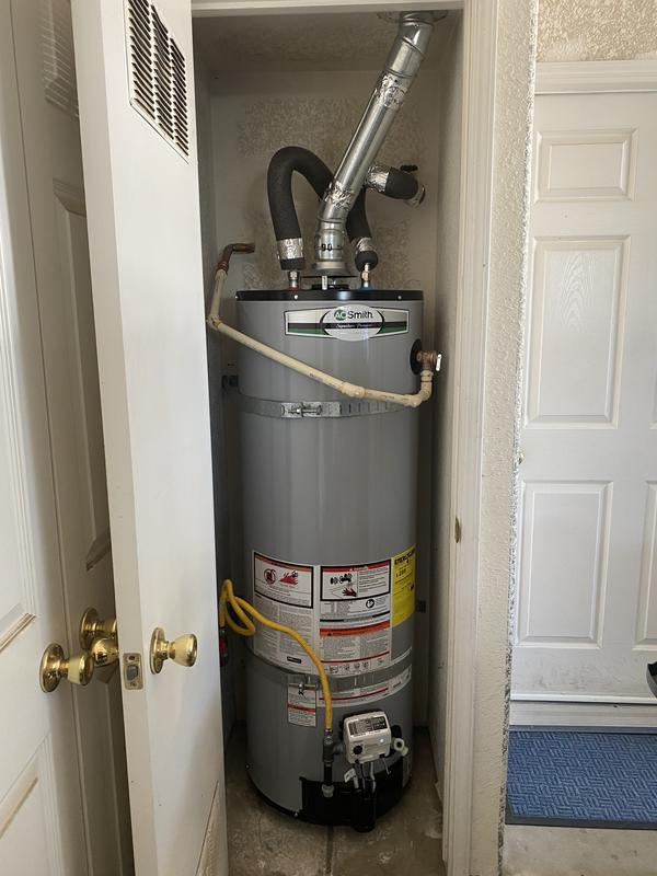 A.O. Smith Signature 100 40-Gallon Tall 12-year Limited 40000-BTU Natural  Gas Water Heater in the Water Heaters department at Lowes.com