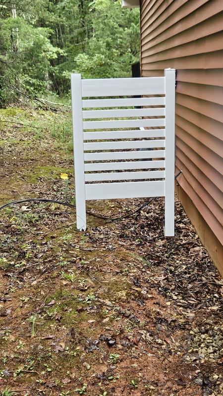 Freedom 36 W x 48 H White Vinyl Outdoor Privacy Screen in the Outdoor ...