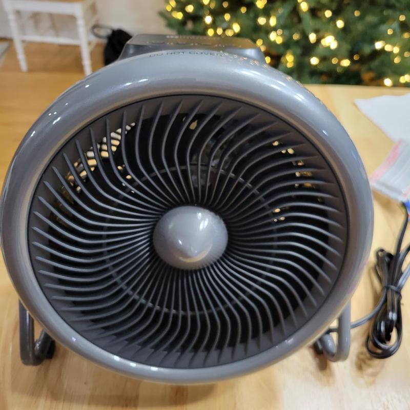 Utilitech Up to 1500-Watt Fan Baseboard Indoor Electric Space Heater with  Thermostat in the Electric Space Heaters department at Lowes.com