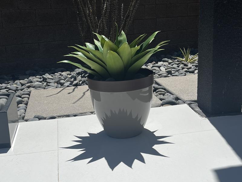 Southern Patio Round 15-in W Large Red Resin Outdoor Planter HDR ...