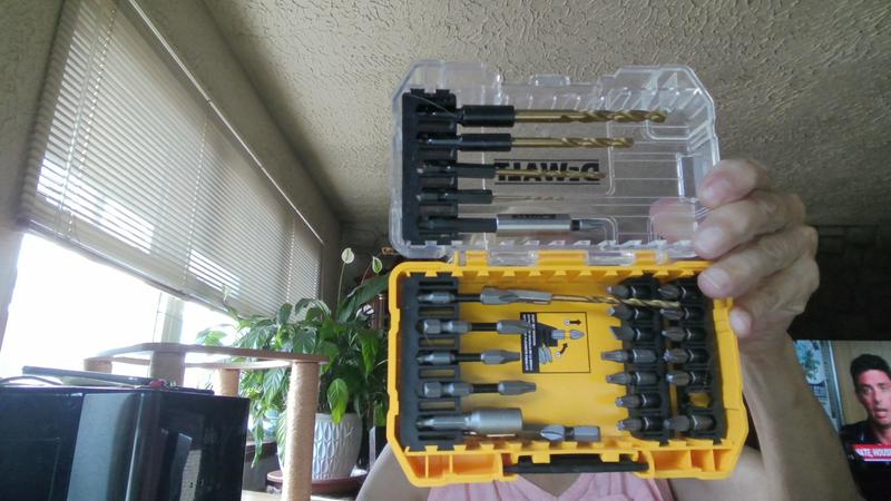 DEWALT Tough Grip Screwdriver Bit Set (27-Piece) DWAF2504TG at Lowes.com