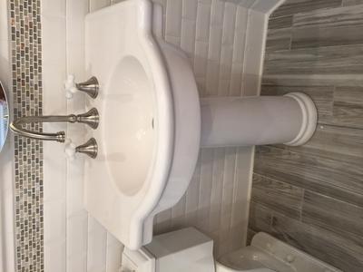 American Standard Edgemere Fireclay Modern White Pedestal Sink Combo (19.5-in x 25-in x 35.625-in) 0445400.020 at