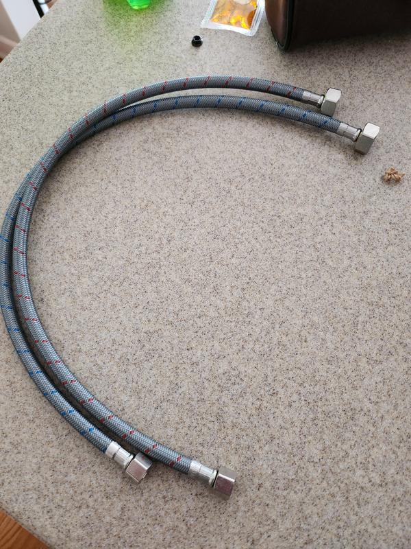 Sumerain Braided Stainless Steel Faucet Supply Lines 24 Inch Length 1/2-inch FIP X 3/8-inch Compression Faucet Connector Flexible Hose, Pack Of 2