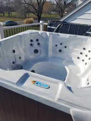 Jacuzzis & hot tubs: Backyard hot tub & spa styles from the 70s & 80s -  Click Americana