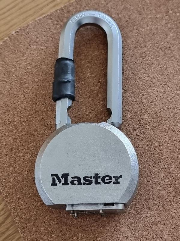 Master Lock M930XKADLH Magnum 2-1/2 Inch Padlock 2 Inch Shackle