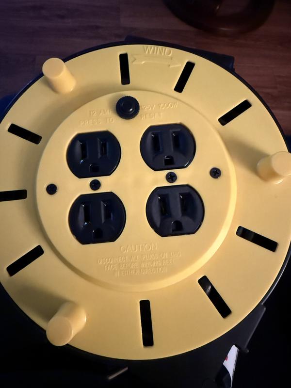 Southwire Woods 25-ft 16/3 Multi- Outlet (4) Extension Cord Reel