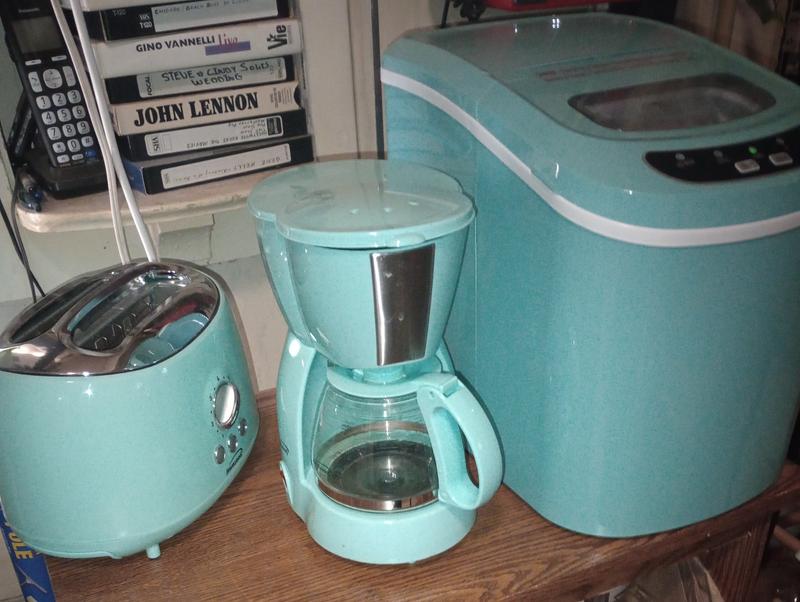 brentwood 4-Cup Drip Coffee Maker with Automatic Shut-off